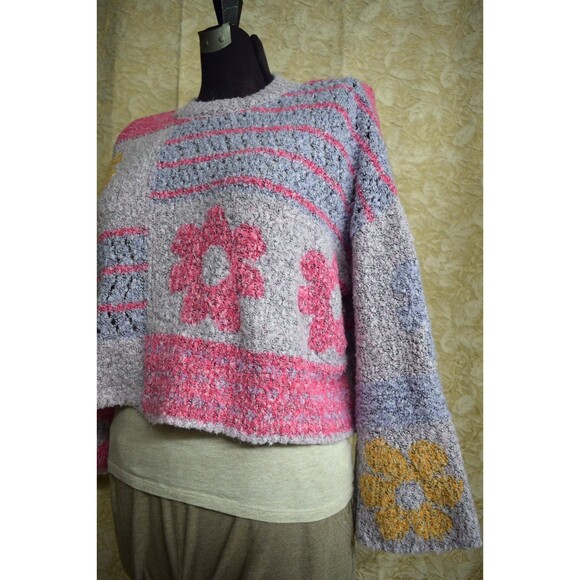 Moon & Madison Sz Small Pink Flower Cropped Sweater Cozy Dopamine Whimsical TWEE - Picture 3 of 7